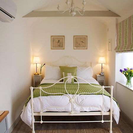 Bed and Breakfast The Coach House Rudgwick Экстерьер фото
