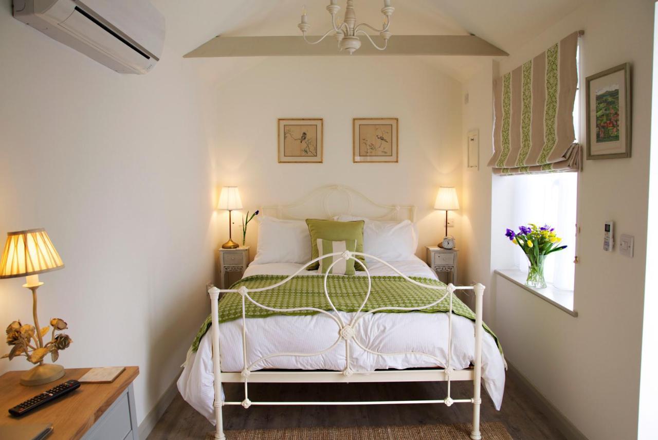 Bed and Breakfast The Coach House Rudgwick Экстерьер фото