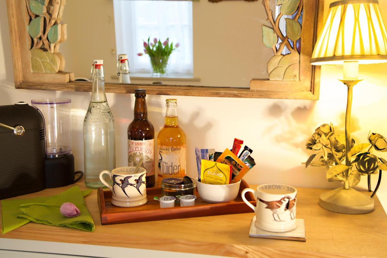 Bed and Breakfast The Coach House Rudgwick Экстерьер фото