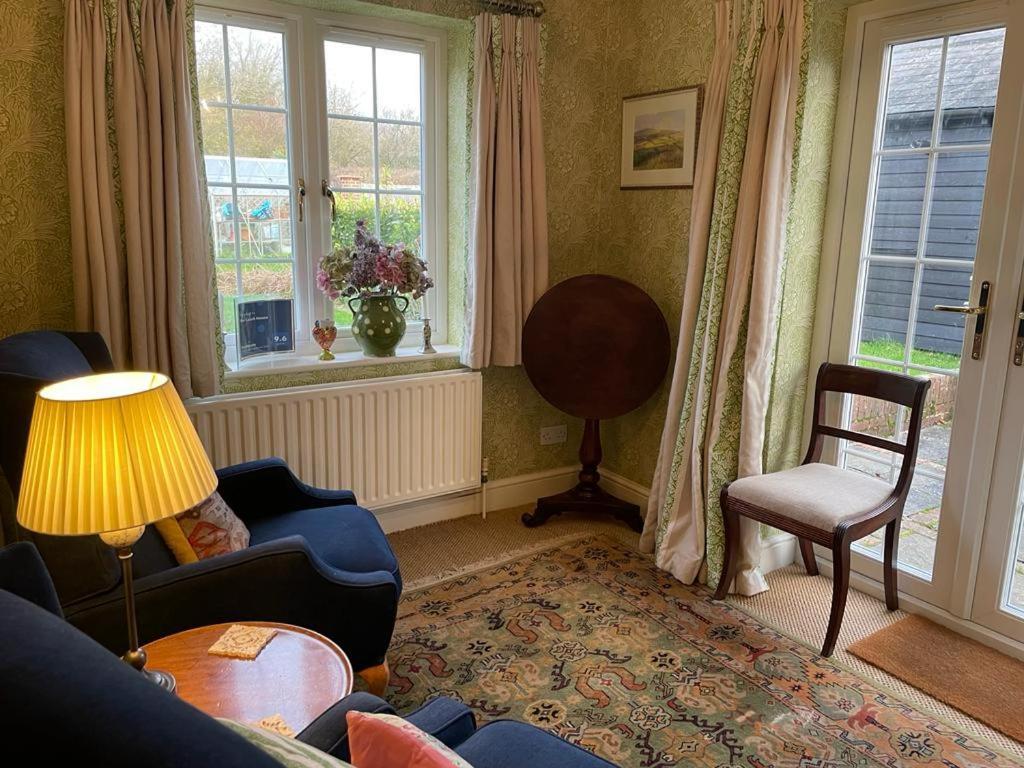 Bed and Breakfast The Coach House Rudgwick Экстерьер фото
