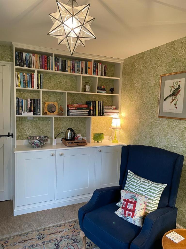 Bed and Breakfast The Coach House Rudgwick Экстерьер фото