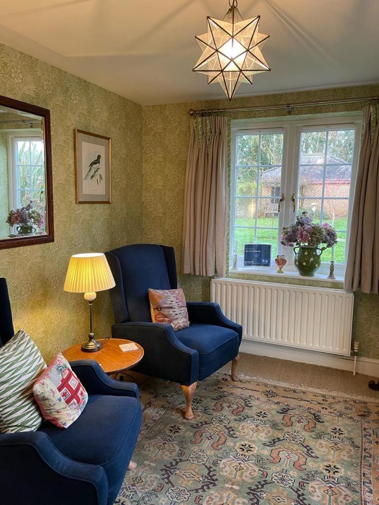 Bed and Breakfast The Coach House Rudgwick Экстерьер фото
